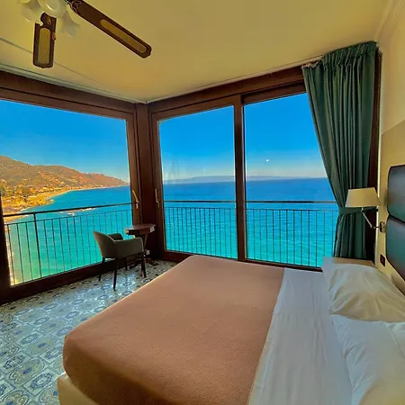 Appartamento A Picco Sul Mare *